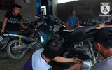 Cửa hàng sửa xe miễn phí cho người dân vùng lũ tại Chương Mỹ